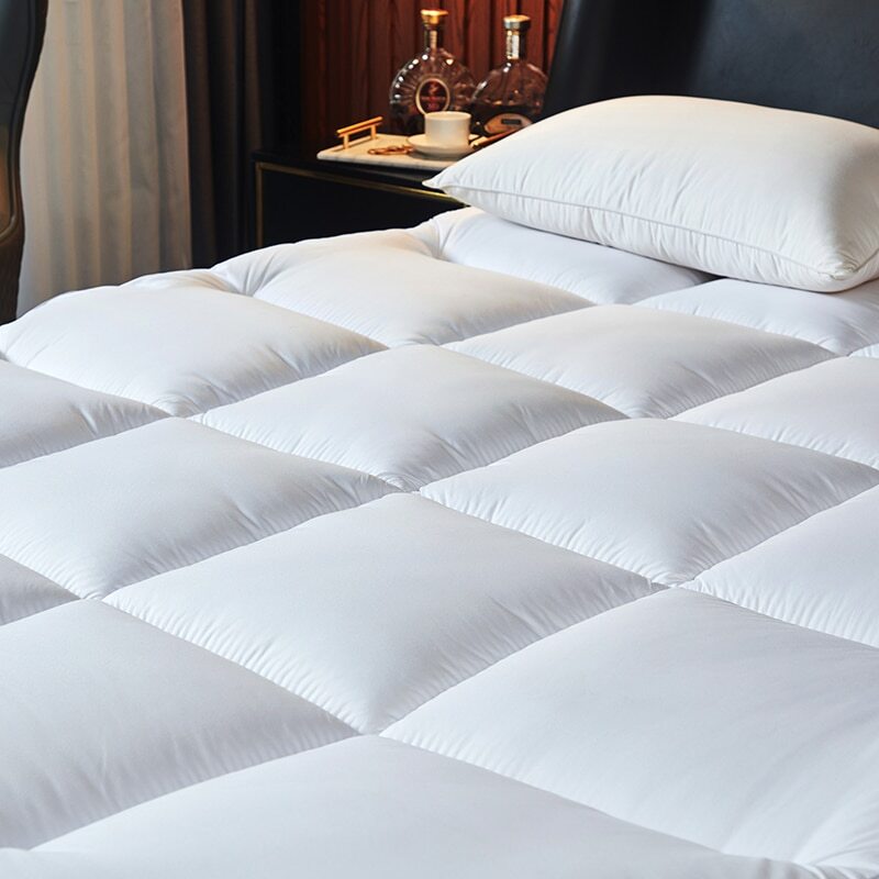 Hotel Style Mattress Topper In White Single